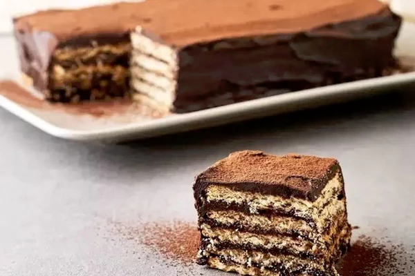 طرز تهیه دسر شکلاتی خانگی یخچالی