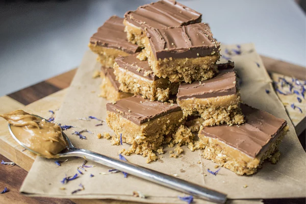 آموزش دسر شکلاتی یخچالی رژیمی