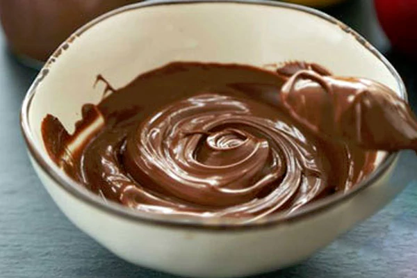 طرز تهیه سس شکلات با پودر کاکائو