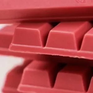 بافت شکلات تخته ای قرمز کام کایا