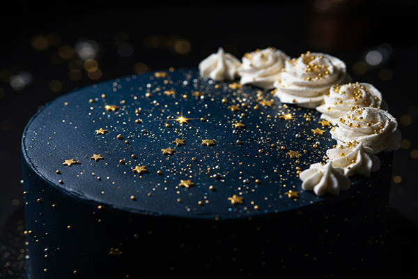 دانههای رنگی تزیینی برای کیک